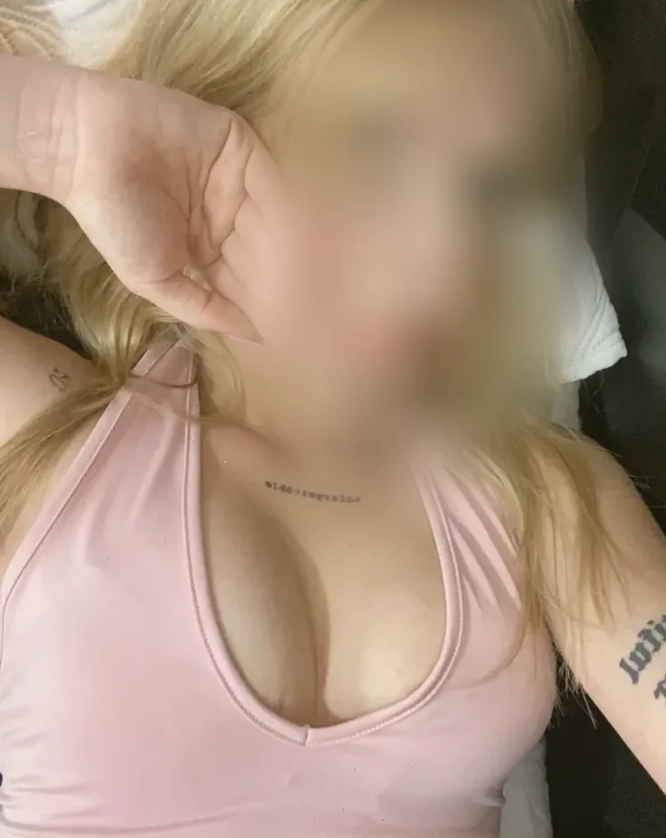 Aleksandra, 21