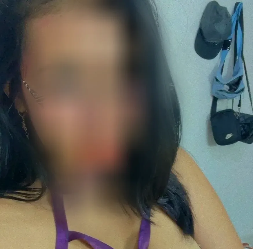 Carina, 23