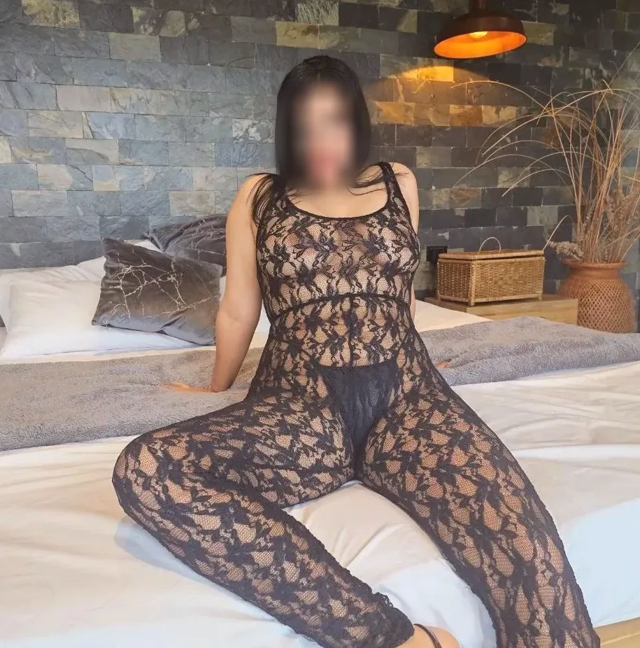Michelle, 28