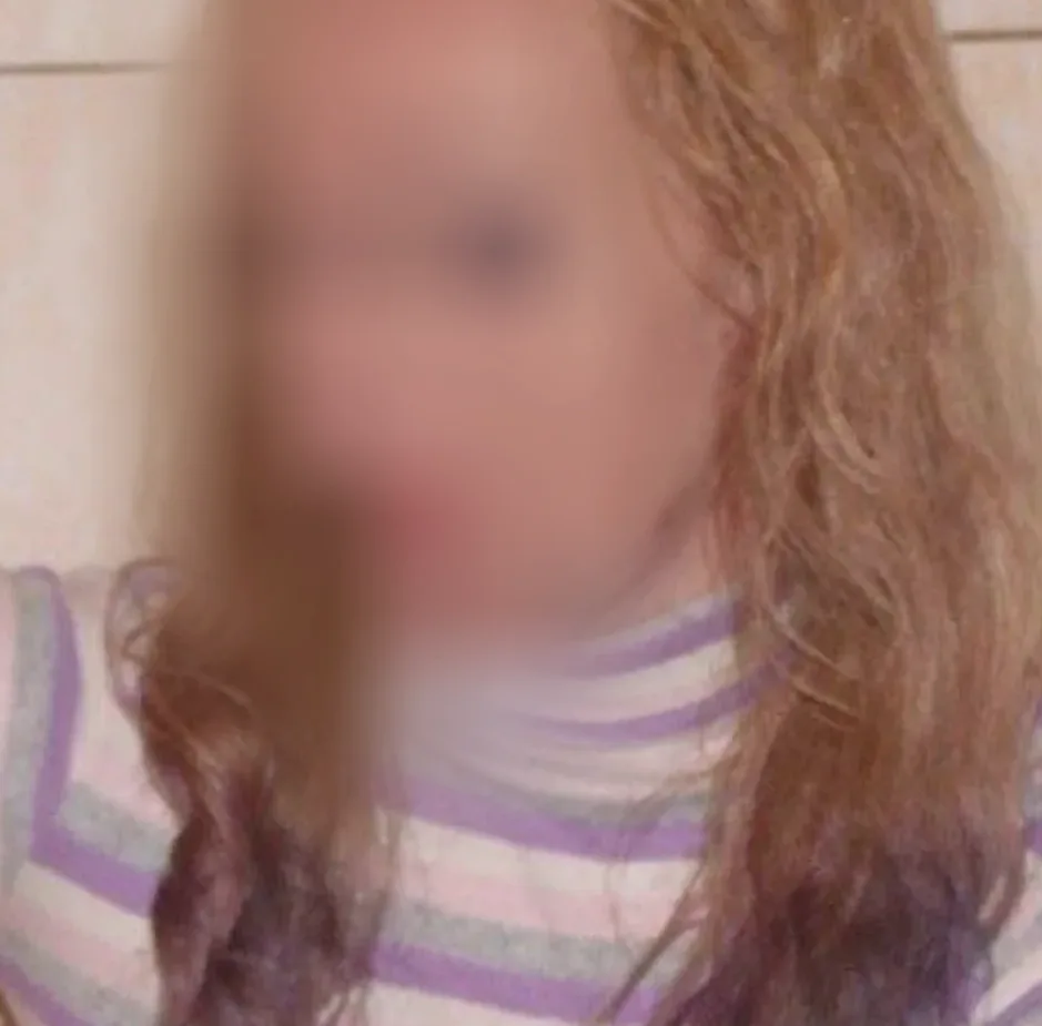 Rebecka, 24